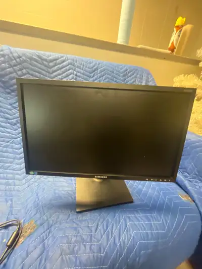 ️ Samsung S22C650X 22" Full HD Monitor, View more
