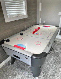 Air Hockey table with accessories