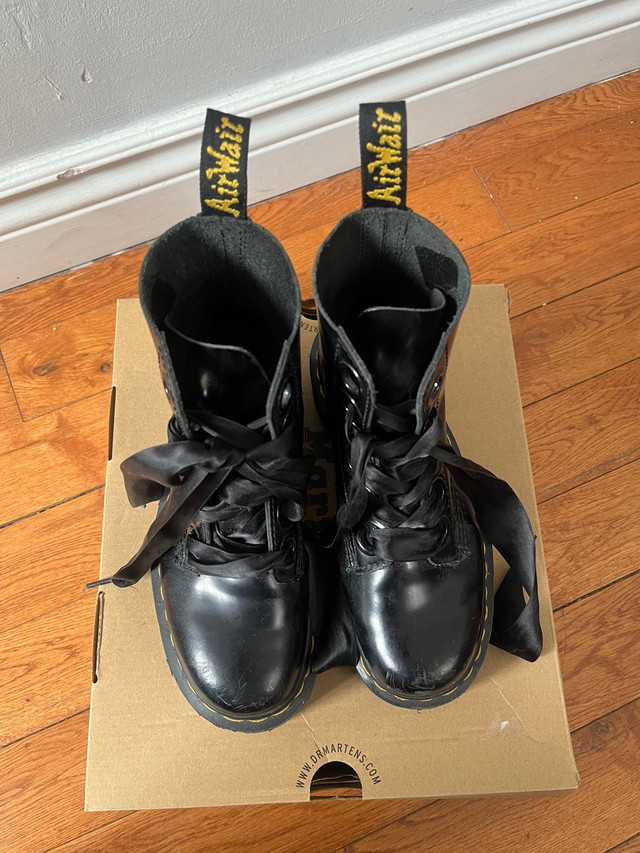 Doc Martens MOLLY Platforms dans Femmes - Chaussures  à Ville de Montréal - Image 2