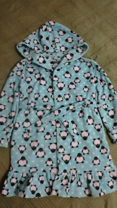Toddler girls clothing lot, size 5, EUC 1 fleece robe with hood - George - $5, 1 pink long sleeve sh...