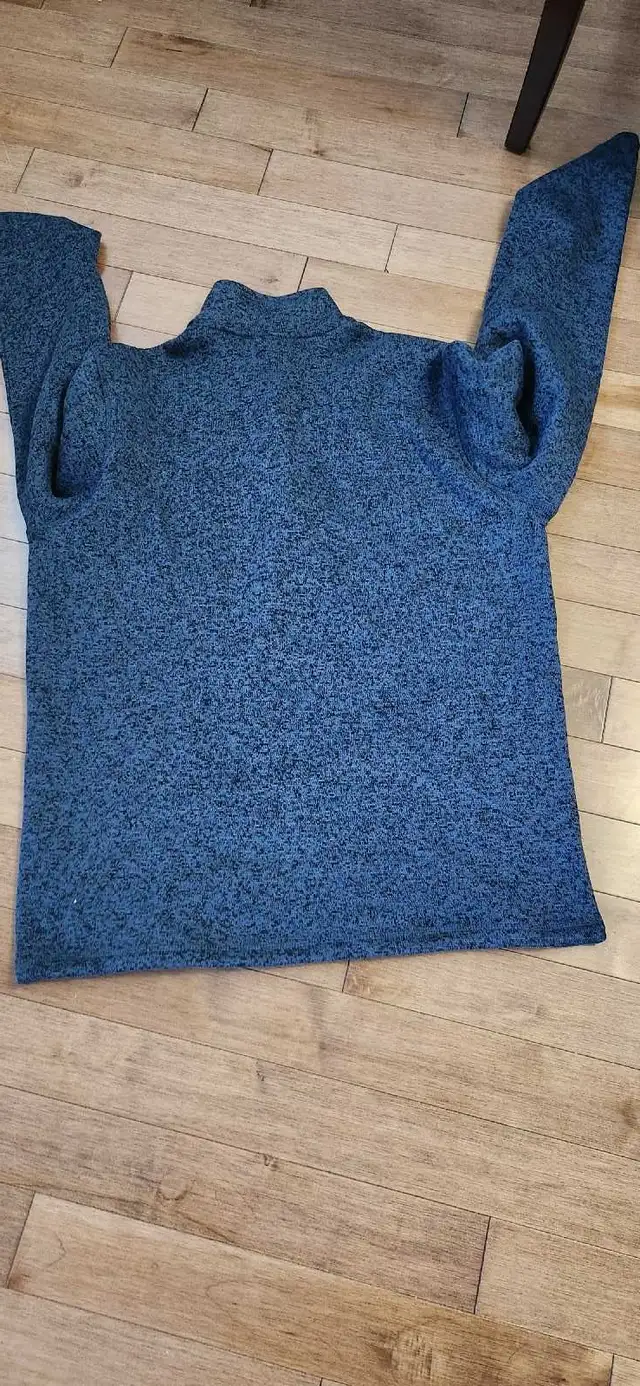 Eddie Bauer Quarter Zip in Men's in Ottawa - Image 6