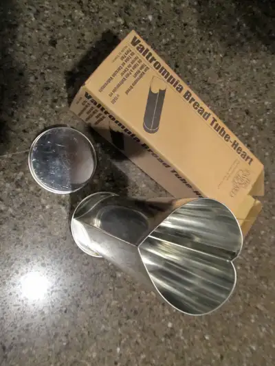 Bread Pan Heart shaped tube - Valtrompia  Brand new, View more