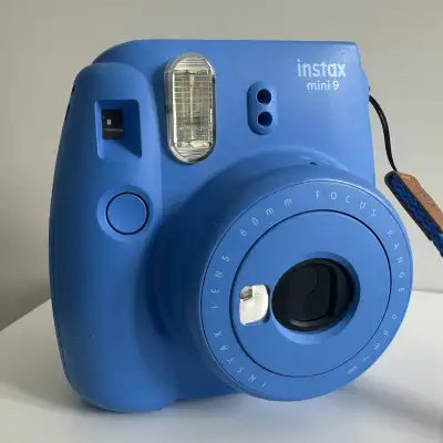 Instax Mini 9 - Bleu cobalt 7,6 x 12,7 x 14 centimètres Fujifilm Instax Mini 9 Appareil photo instan...