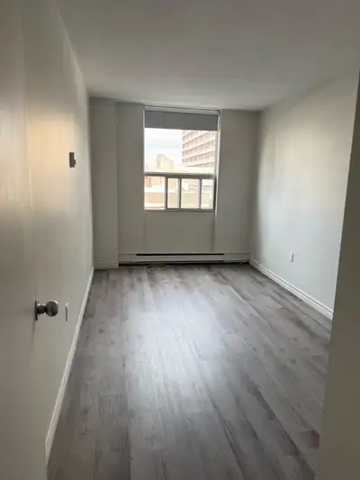 Private room in 2bhk