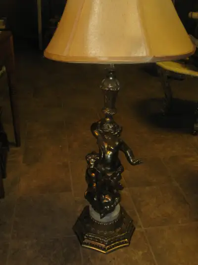 Lampe de table vintage  laiton massif  de 34 pouces de hauteur., View more