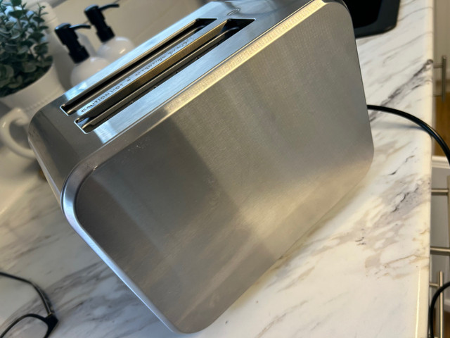 Stainless steel toaster in Toasters & Toaster Ovens in Dartmouth - Image 3