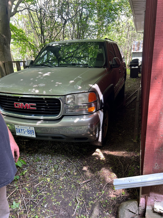 2003 gmc Yukon xl 4x4 in Cars & Trucks in Kawartha Lakes - Image 4