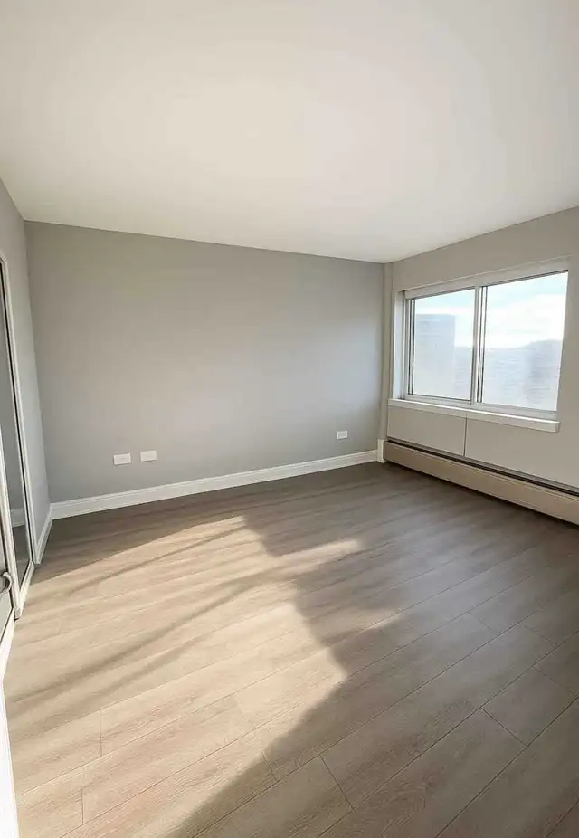 Prime Downtown location – 4½ René-Lévesque Blvd & St-Marc St | Long ...