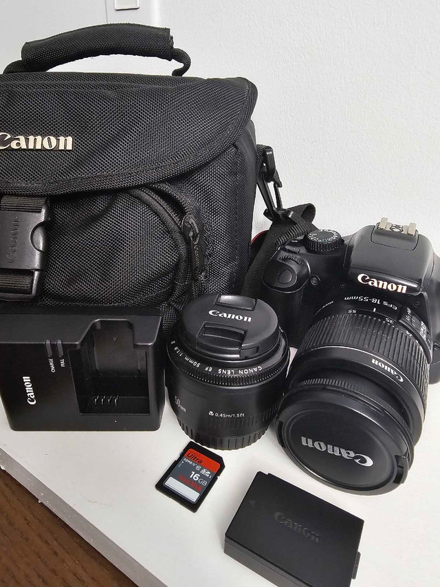 Canon Camera Bundle | 2 Lenses | Rebel T3 in Cameras & Camcorders in City of Halifax - Image 2
