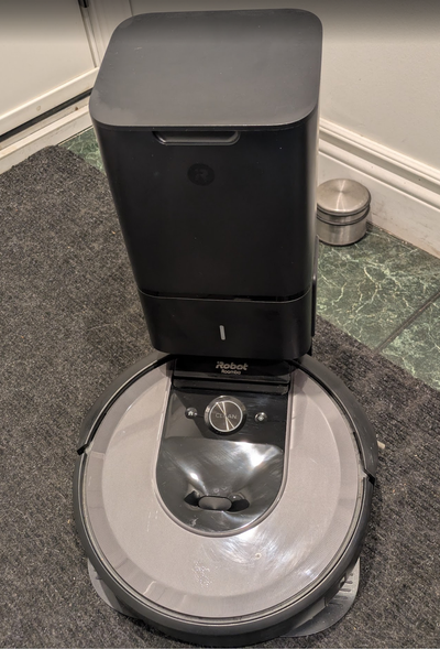 Roomba i7 Robot Vacuum Cleaner with Automatic Dirt Disposal, View more