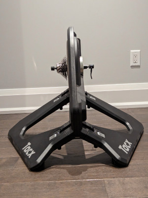 Tacx Neo Smart | Kijiji - Buy, Sell & Save with Canada's #1 Local