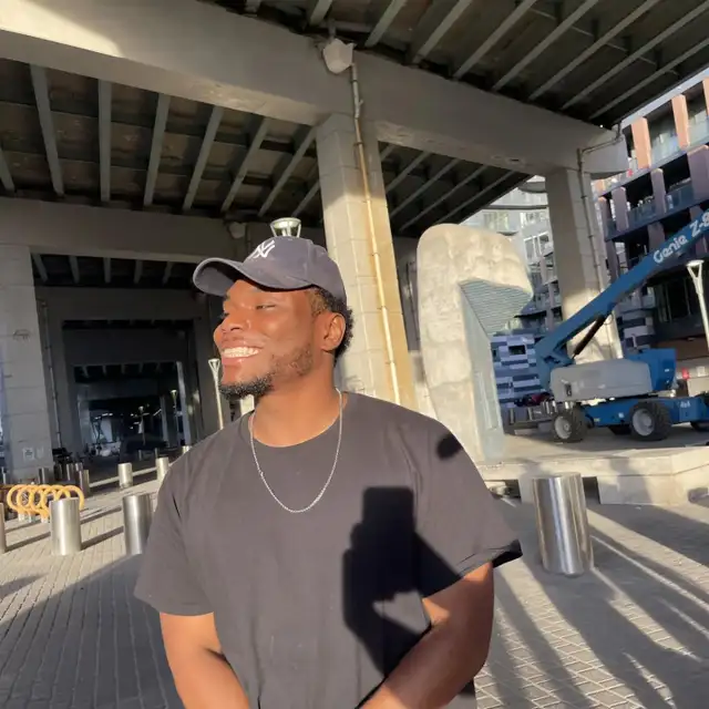 LOOKING FOR WORK! in Friendship & Networking in City of Toronto - Image 2