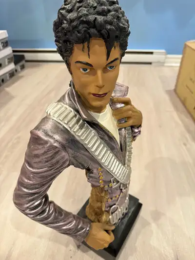STATUE DE COLLECTION MICHAEL JACKSON , View more