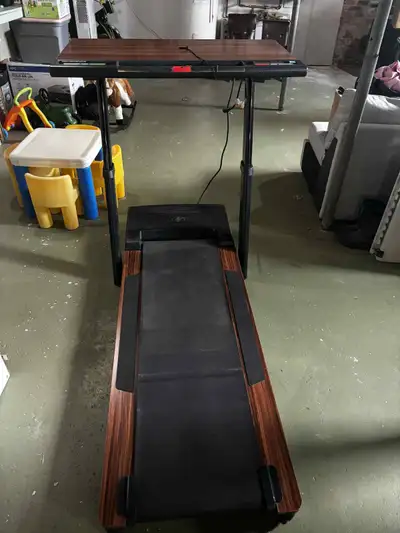 Tapis roulant pliable avec table de travail - NORDIC TRACK, View more