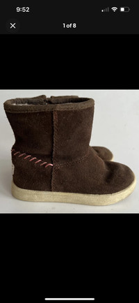 Uggs Girls Ugg Boots Size 7 Leather Suede Wool Winter Footwear 