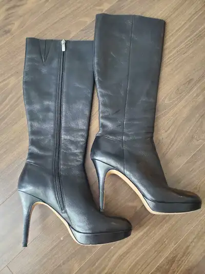 Knee-high 9m/39 black boots, View more