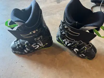 Youth Rossignol ski boots 23.5, View more