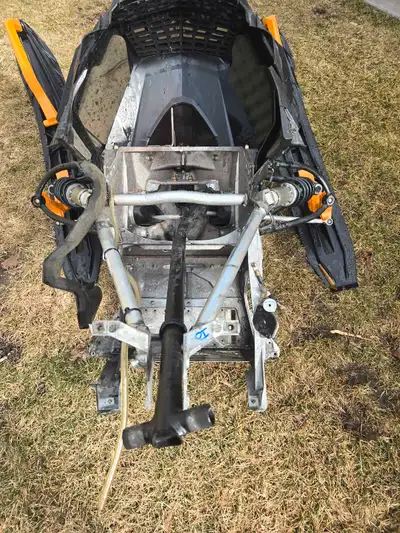 2022 skidoo summit front end, a arms, shocks, skis, front bumber, front plastic, plastic, steering a...
