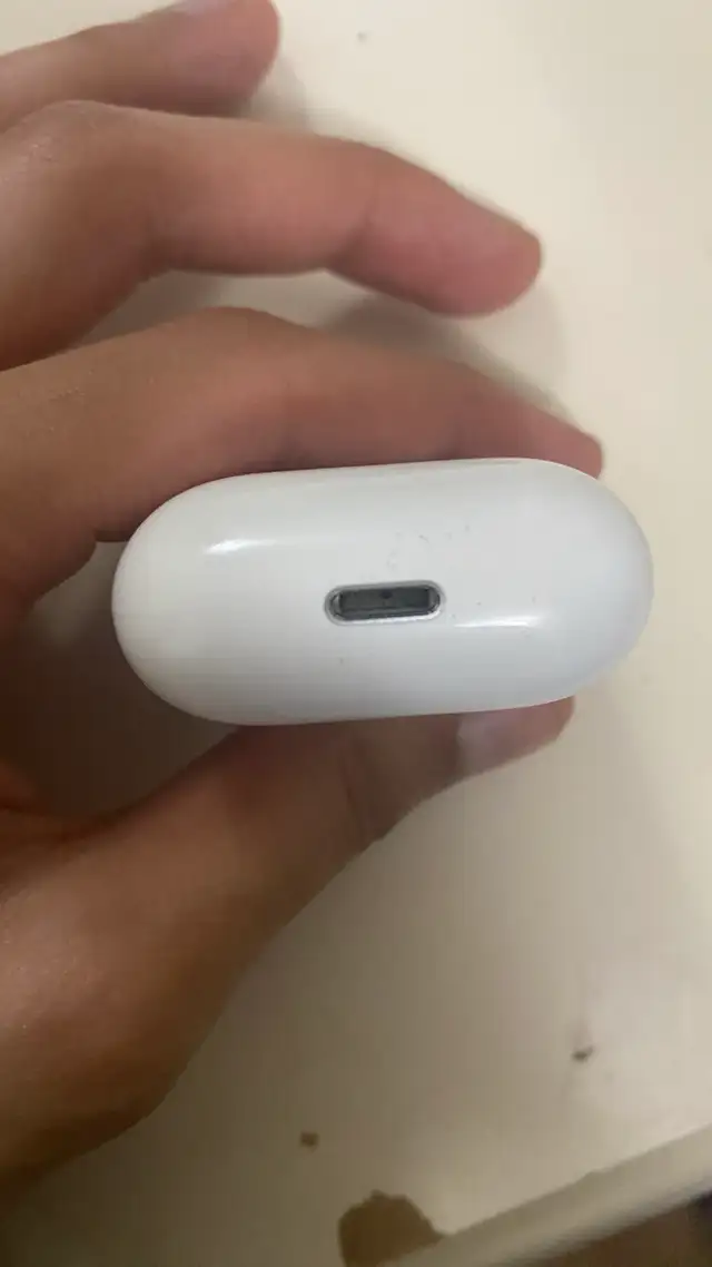 NEED GONE ASAP- used airpods gen 1 in General Electronics in Oakville / Halton Region - Image 4