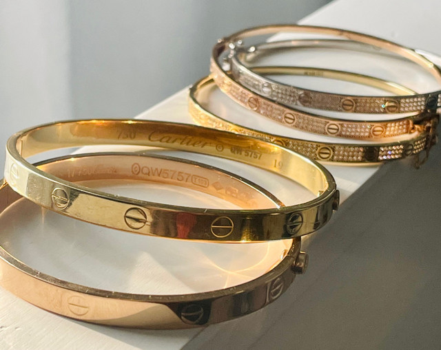 18k real gold bangle in Jewellery & Watches in Edmonton - Image 2