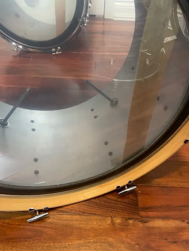 1966 Gretsch Round Badge Drum Kit in Drums & Percussion in Sudbury - Image 9