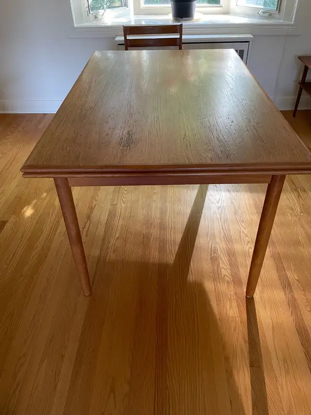 Mid-Century Teak Dining Table and Chairs in Dining Tables & Sets in City of Toronto - Image 10