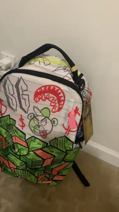 Bought this bag and haven’t used it so im selling it now. Comes clean and with all tags (LIMITED EDI...