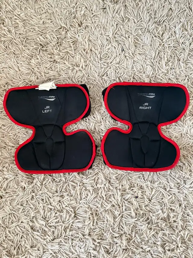 Bauer Vapor X900 Junior Goalie Knee Pads – Used in Hockey in Oakville / Halton Region - Image 3