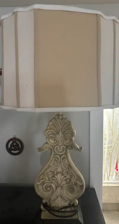 Grande lampe de salon vintage style rococo, View more