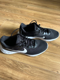 Nike Revolution Running Shoes Men Size 12