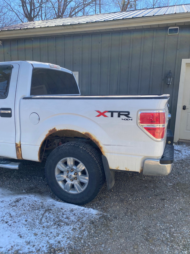 ford f150 5.5 foot box  in Auto Body Parts in Brantford