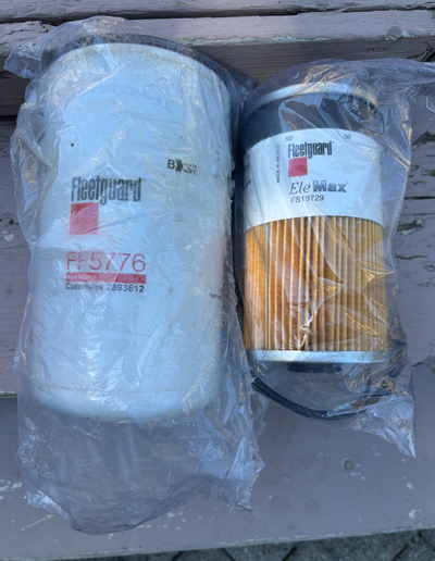 NEW Fleetguard Filters, FF5776 Fuel + FS19729 Water Separator, C, View more