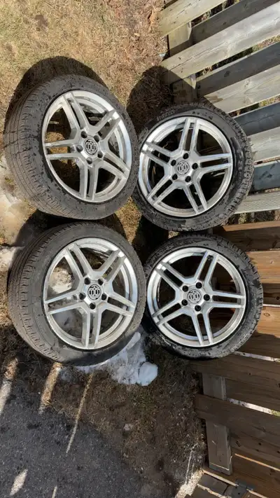 4 all season tires (Pirelli P8 fs) 215/45R17 Tires manufactured 16 week of 2022 Used to be on my Hon...