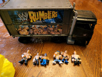 Wwe wrestlers playset with figures 