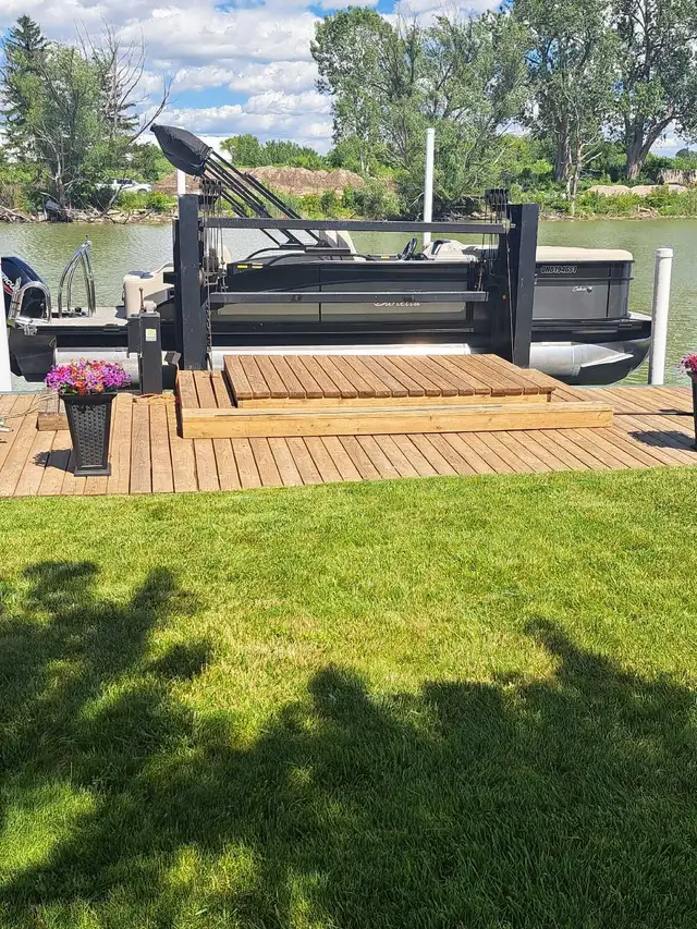 2022 Barletta Pontoon Boat 22' in Personal Watercraft in Chatham-Kent - Image 2
