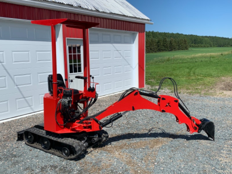 Excavator Possible trade for Camper Trailer Heavy Equipment Sudbury