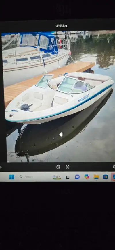 Up for sale is my Seayray 18ft boat, Great condition 4.3 mercruser Alpha 1 Gen 2 Comes with a traile...