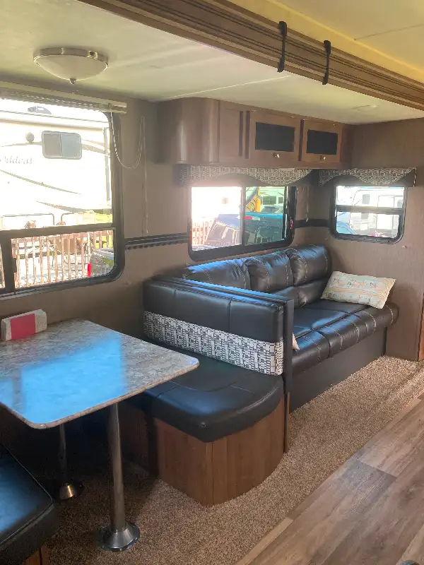 Travel trailer in Travel Trailers & Campers in Moncton - Image 6