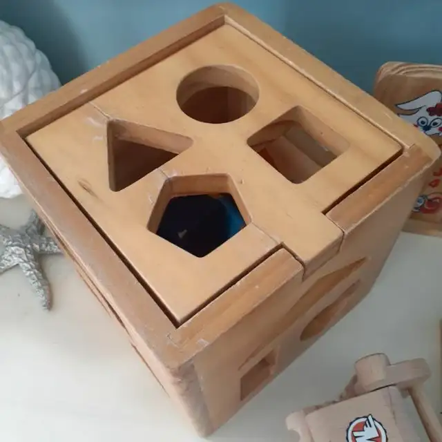 Vintage wooden educational toys - shapes, math, time in Toys & Games in Markham / York Region - Image 7