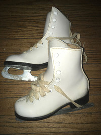 Size 10 girls figure skate white leather like new-half price