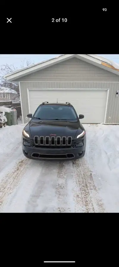 2016 Jeep Cherokee North edition Heated seats Heated steering wheel Panoramic sunroof Spare tire and...