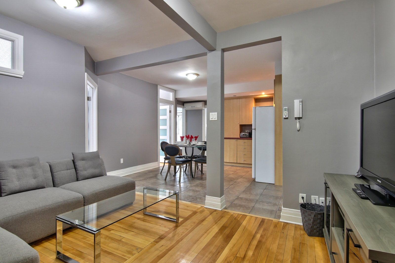 4 BEDROOMS FURNISHED APARTMENT — photo 1