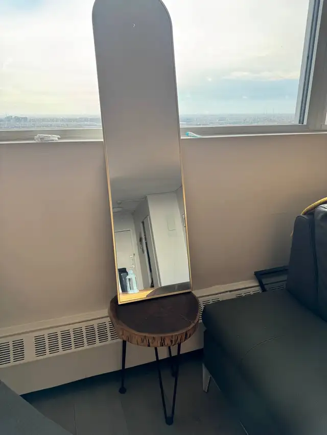 Full-length mirror, gold frame, arched top