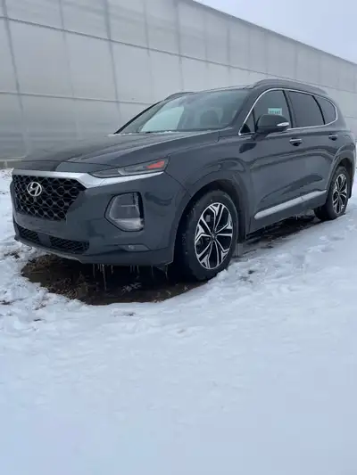 2019 Hyundai Santa Fe Ultimate – Fully Loaded Excellent condition 2019 Santa Fe Ultimate with the 2....