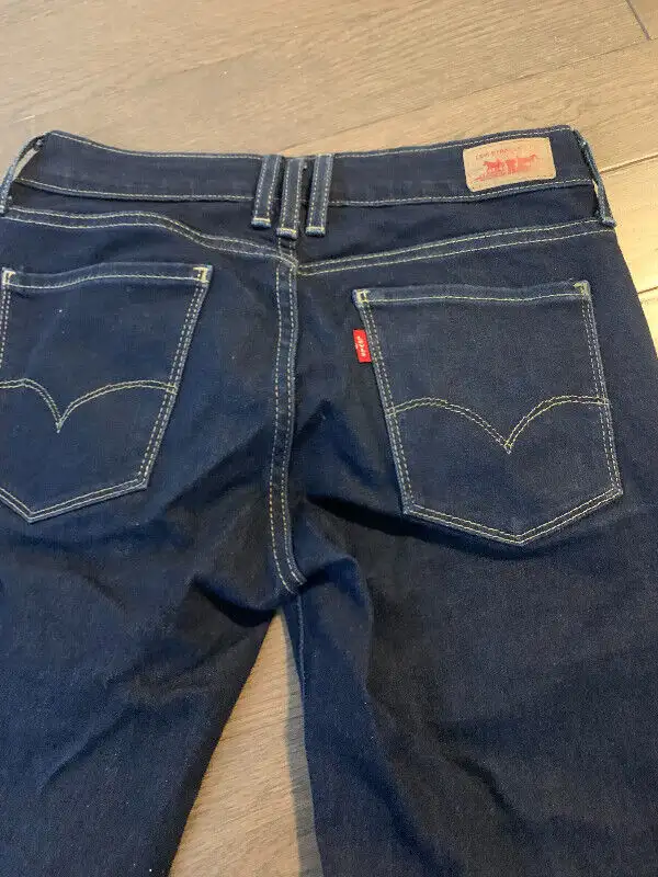Levi’s jeans women’s (dark and light pair) in Women's - Bottoms in Ottawa - Image 4