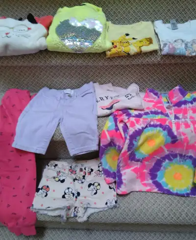 Lot of Toddler size 4 Girls Used Clothes - 9 pieces Includes: 1 pink sweatpants 1 long sleeve t-shir...