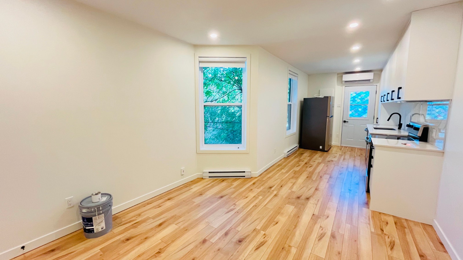 1 bedroom apartment in Verdun Montreal — photo 2