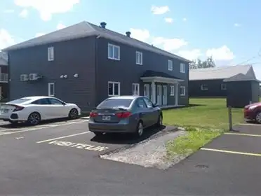 LARGE 4.5 FOR RENT – VICTORIAVILLE...