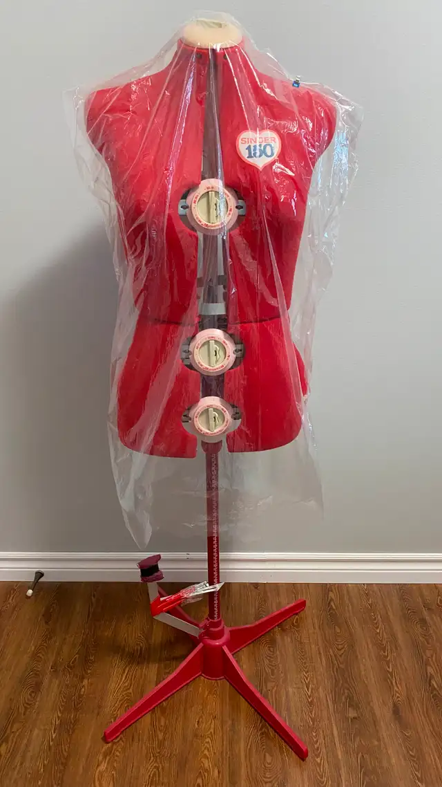 singer dress form in Hobbies & Crafts in Bathurst - Image 4