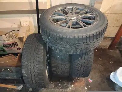 4 winter tires with rims .225/55R17 101T